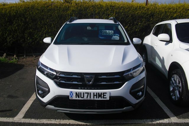 Dacia Sandero Stepway Hatchback NU71HME White #2