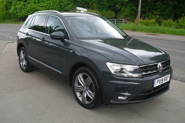 Volkswagen Tiguan Suv Grey