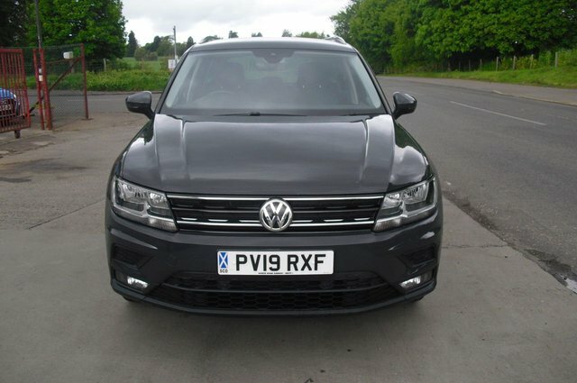 Volkswagen Tiguan Suv PV19RXF Grey #3