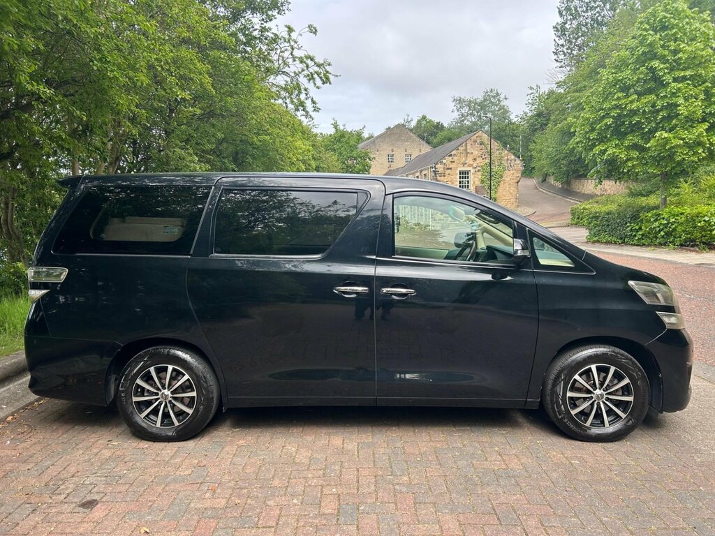 Toyota Vellfire Mpv Black #3