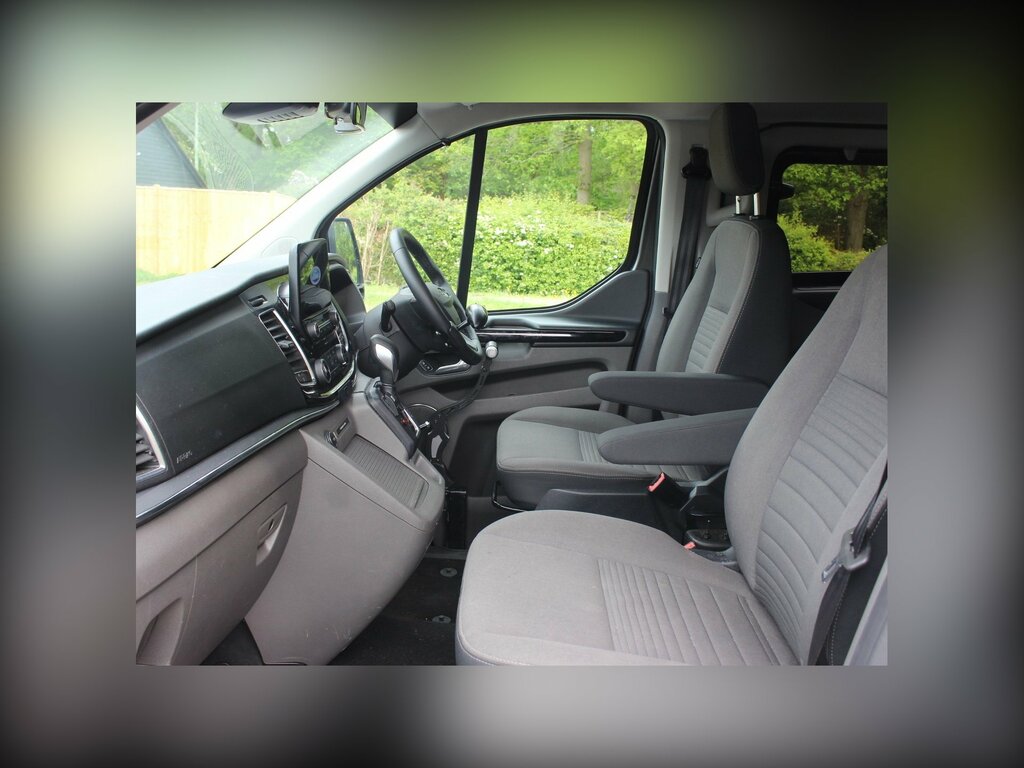 Ford Tourneo Custom 2.0 320 Ecoblue Titanium Wav Minibus Double Cab Grey #5