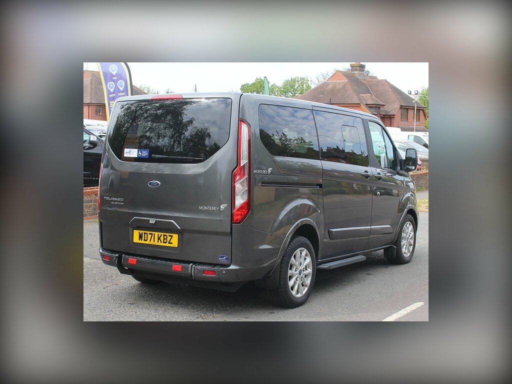 Ford Tourneo Custom 2.0 320 Ecoblue Titanium Wav Minibus Double Cab Grey #3