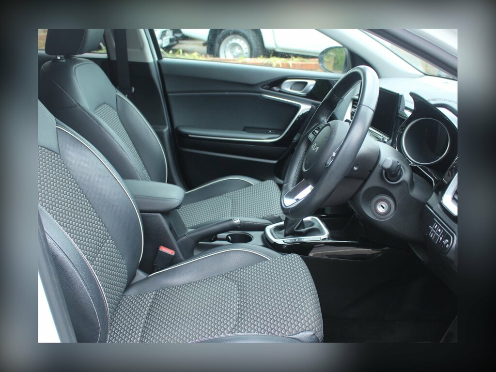 Kia Ceed 1.5 T-gdi 3 Hatchback Euro 6 S White #6