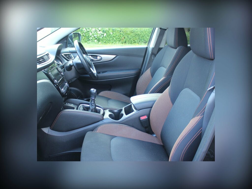 Nissan Qashqai 1.3 Dig-t N-motion Suv Euro 6 S DM19HVR Black #6