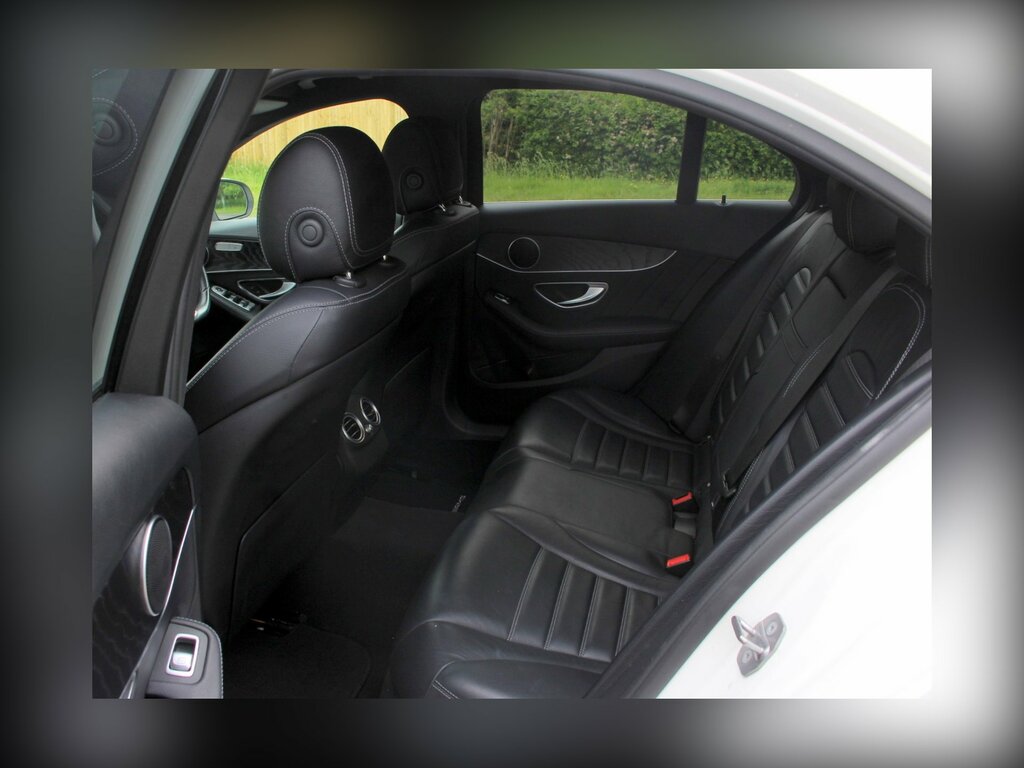 Mercedes-Benz C Class 2.0 C300d Amg Line Premium Saloon G-t KS69CDK White #4