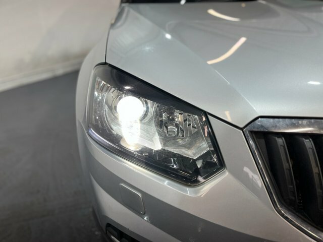 Skoda Yeti 1.2 Tsi Se L Outdoor Euro 6 S S DE16FCN Silver #5