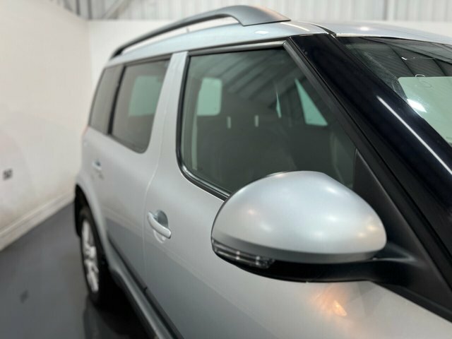 Skoda Yeti 1.2 Tsi Se L Outdoor Euro 6 S S DE16FCN Silver #6