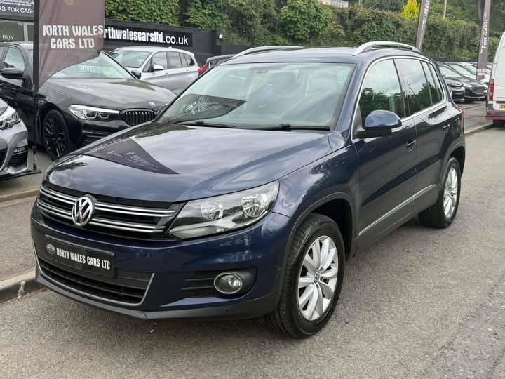 Volkswagen Tiguan 2.0 Tdi Bluemotion Tech Match 177 Dsg - 2014 Blue #4