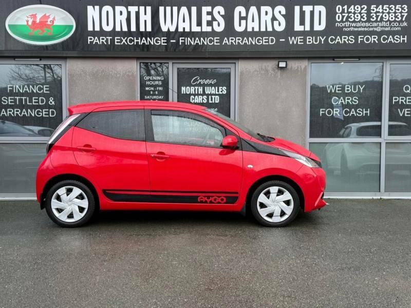 Toyota Aygo 1.0 Vvt-i X-play - 2016 66 YA66OEH Red #3