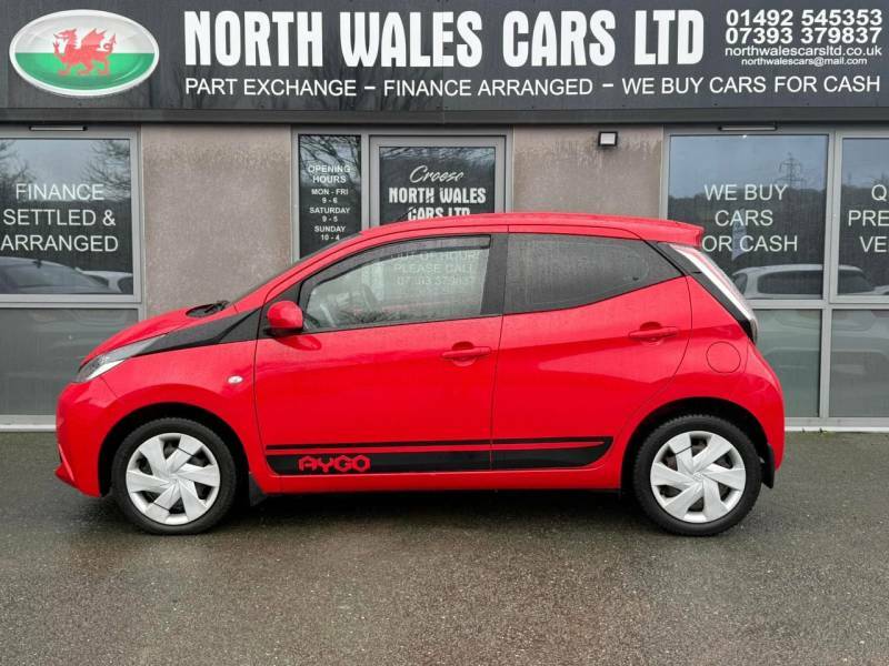 Toyota Aygo 1.0 Vvt-i X-play - 2016 66 YA66OEH Red #4