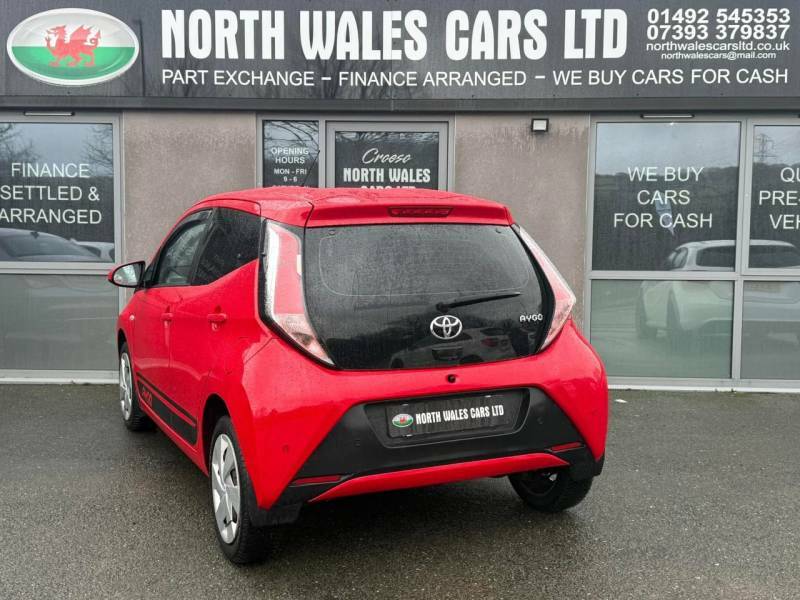 Toyota Aygo 1.0 Vvt-i X-play - 2016 66 YA66OEH Red #2