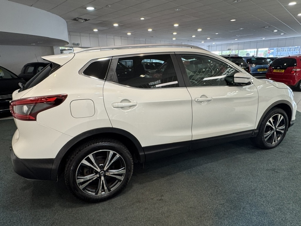 Nissan Qashqai 1.5 Dci N-connecta KR67NSY White #6