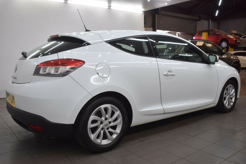 Renault Megane 1.5 Dci Energy Dynamique Tomtom Euro 5 Ss DA64ZKY White #2