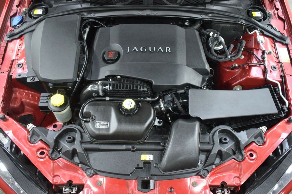 Jaguar XF 3.0D S V6 Premium Luxury Euro 5 WK62TFN Red #4