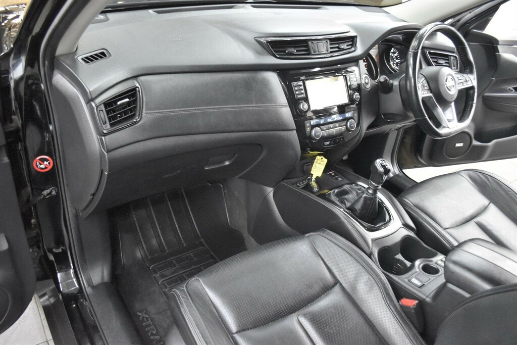 Nissan X-Trail 1.7 Dci Tekna Euro 6 Ss AO70SDY Black #3