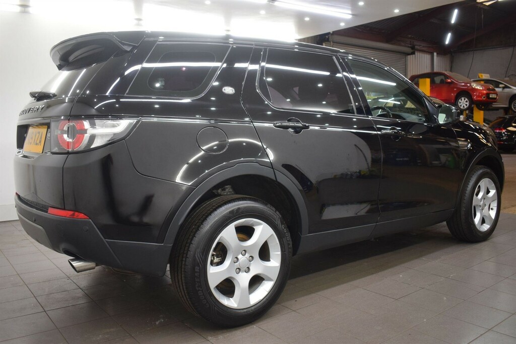 Land Rover Discovery Sport 2.0 Ed4 Se Tech Euro 6 Ss 5 Seat YK19XZA Black #2