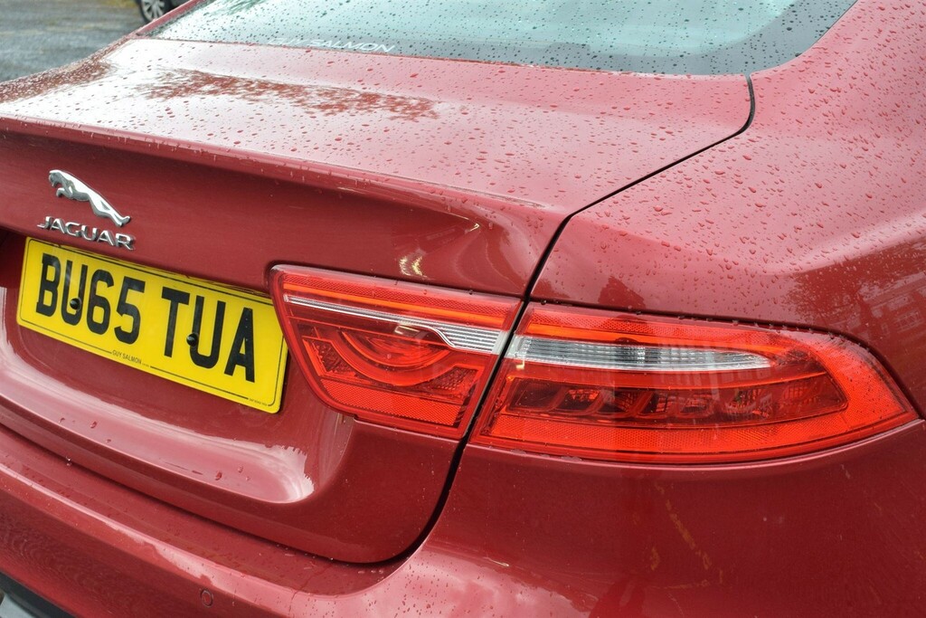 Jaguar XE 2.0D Se Euro 6 Ss Red #6
