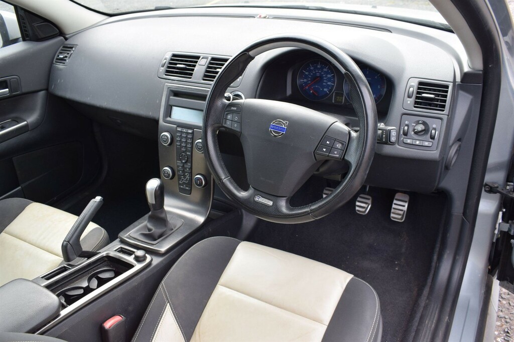 Volvo C30 1.6 D2 R-design Sports Coupe Euro 5 Silver #3