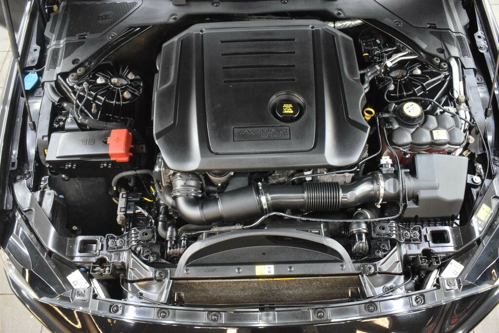 Jaguar XE 2.0D R-sport Euro 6 Ss LX65YGV Black #4