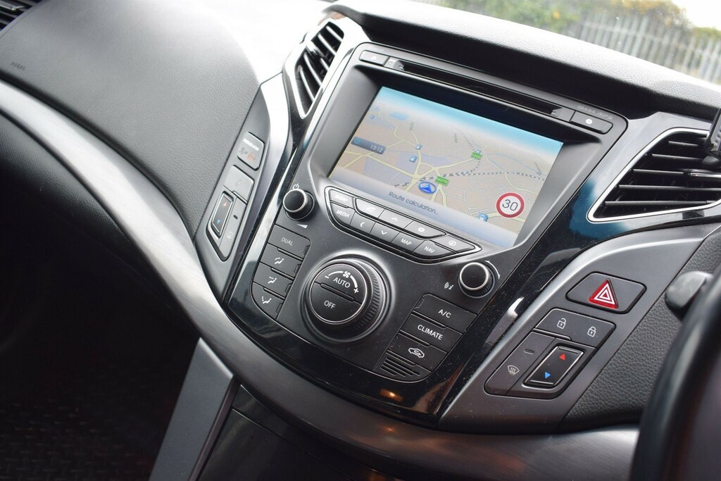 Hyundai I40 1.7 Crdi Blue Drive Style Euro 5 Ss Black #4
