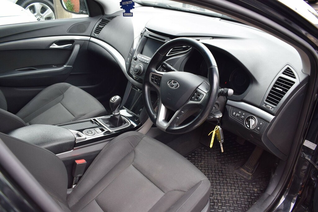 Hyundai I40 1.7 Crdi Blue Drive Style Euro 5 Ss Black #3