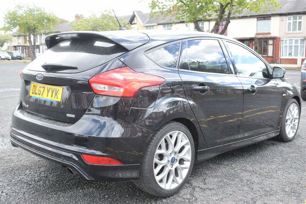 Ford Focus 1.5T Ecoboost St-line Euro 6 Ss DL67YYK Black #2