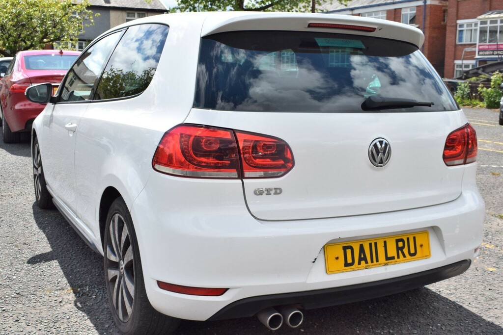 Volkswagen Golf 2.0 Tdi Gtd Dsg Euro 5 White #2