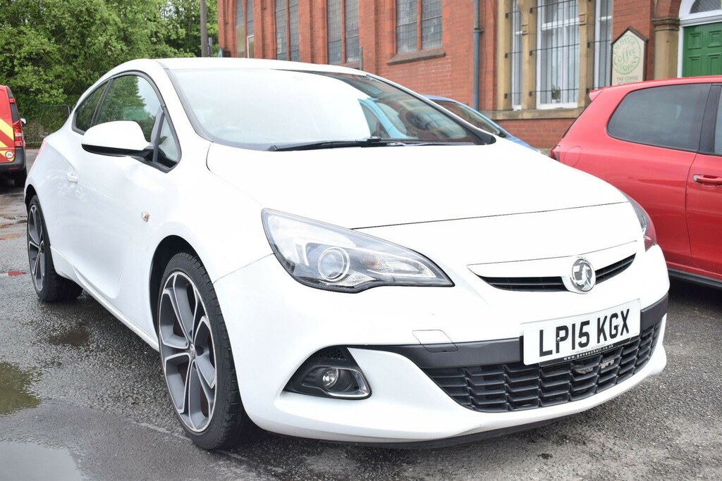 Vauxhall Astra GTC 1.4T Limited Edition Euro 5 Ss White