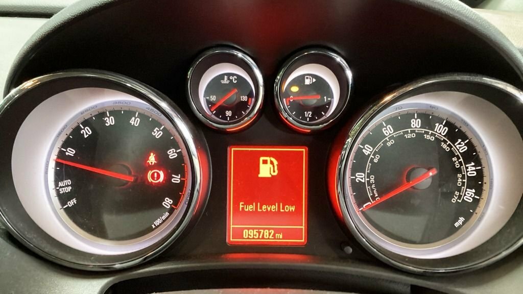 Vauxhall Astra GTC 1.4L Limited Edition EO14OLH Red #6
