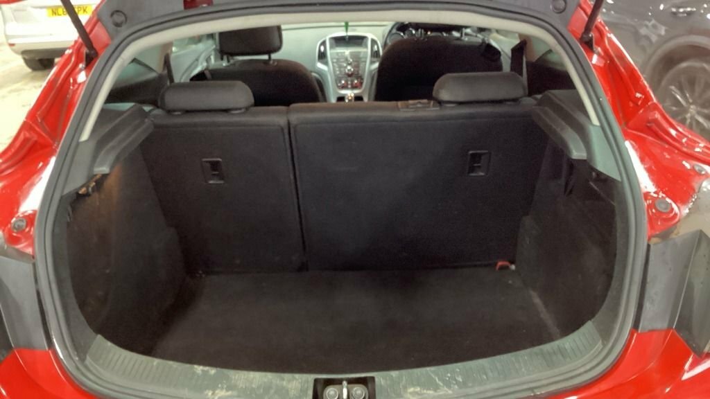 Vauxhall Astra GTC 1.4L Limited Edition EO14OLH Red #6