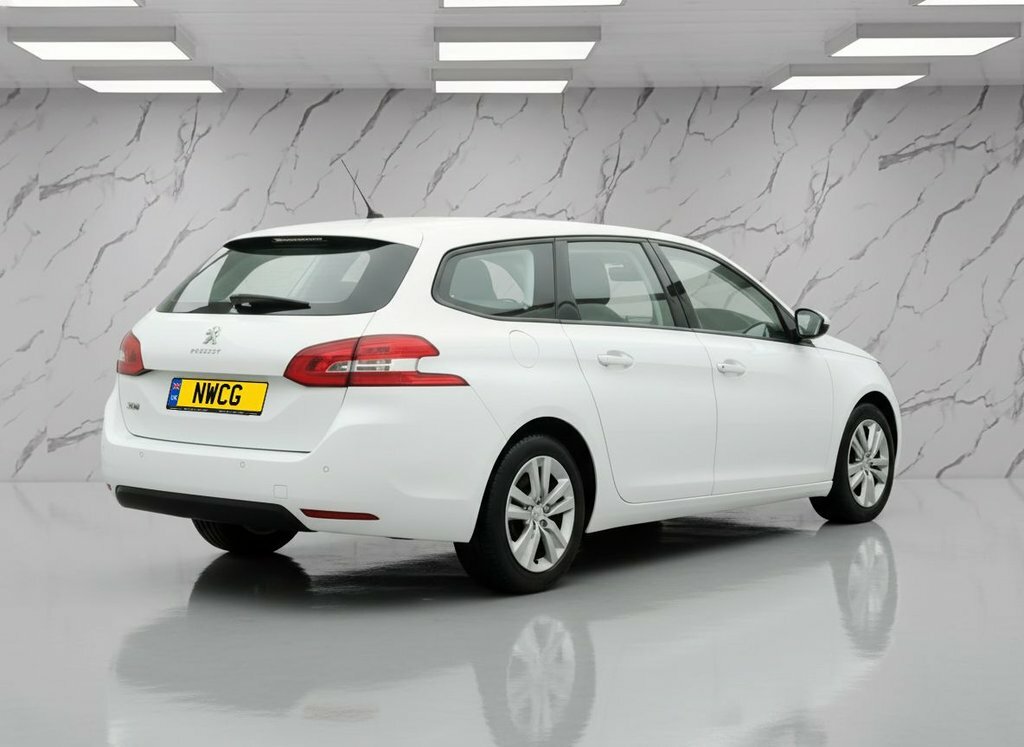 Peugeot 308 SW 1.2L Active White #4