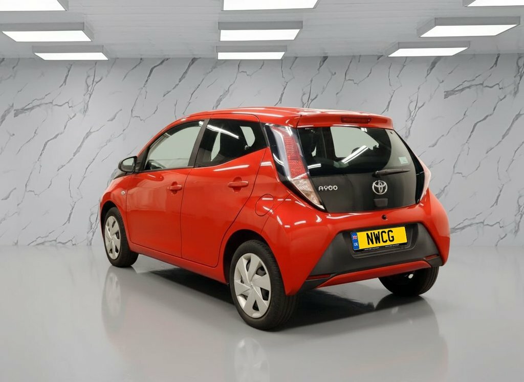 Toyota Aygo 1L X-play GJ67PXY Red #3