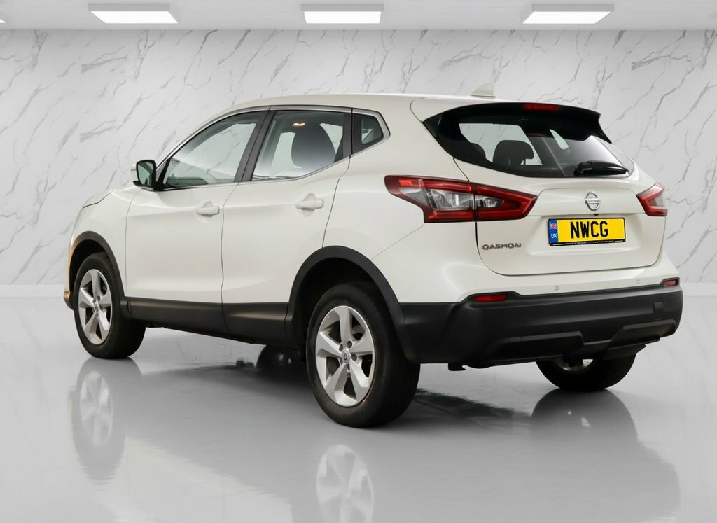 Nissan Qashqai 1.5L Acenta Premium CSZ5841 White #3
