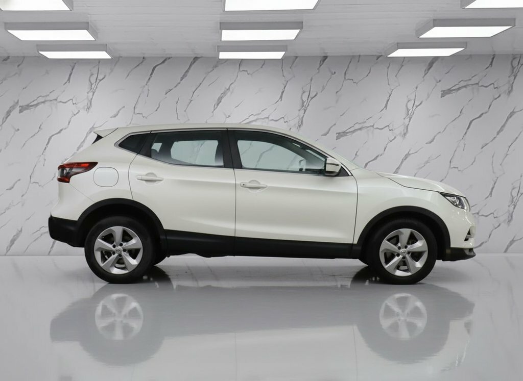 Nissan Qashqai 1.5L Acenta Premium CSZ5841 White #6