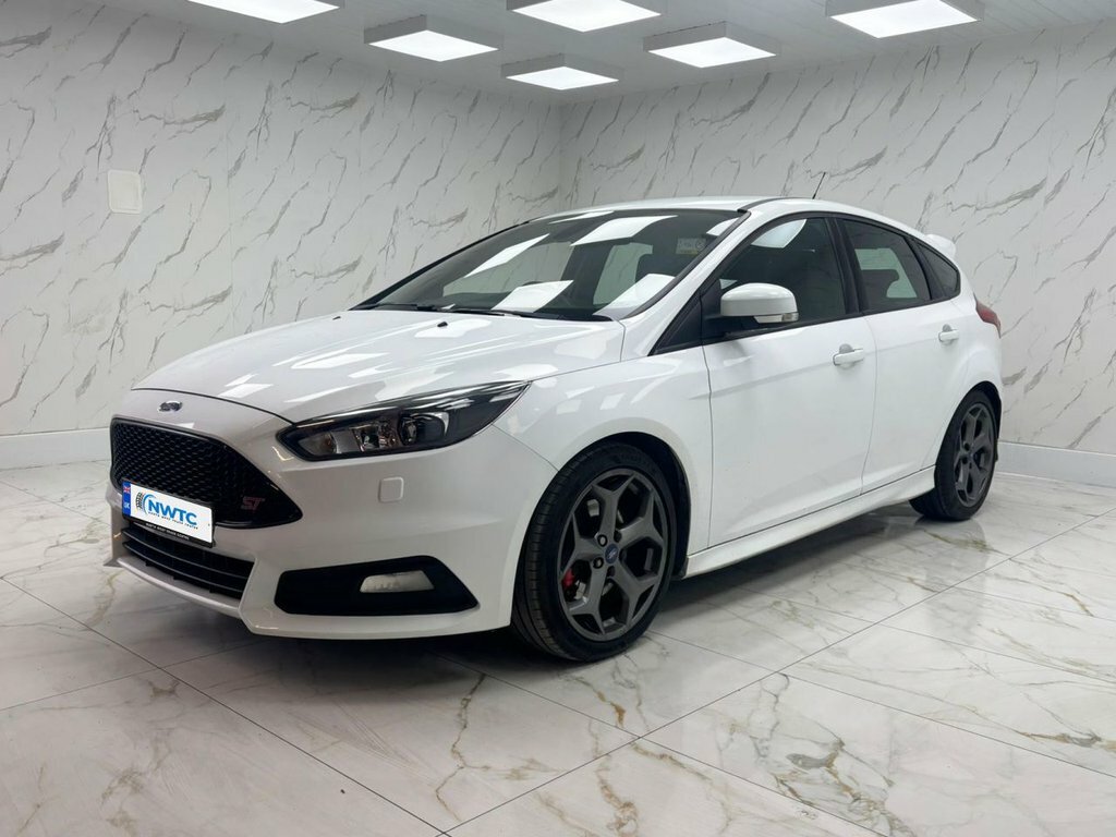 Ford Focus 2L St-3 SX64DZH White #5