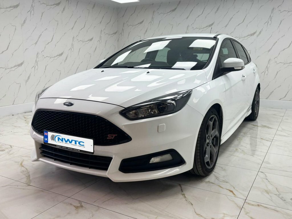 Ford Focus 2L St-3 SX64DZH White #4