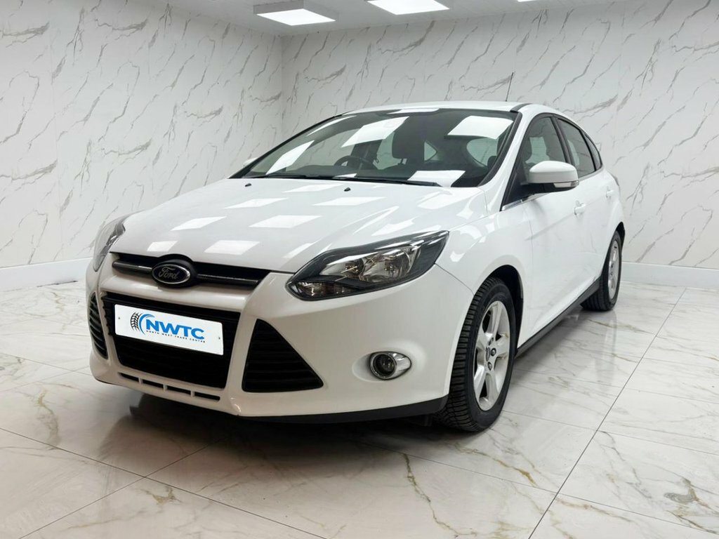 Ford Focus 1.6L Zetec Navigator SC14XND White #4