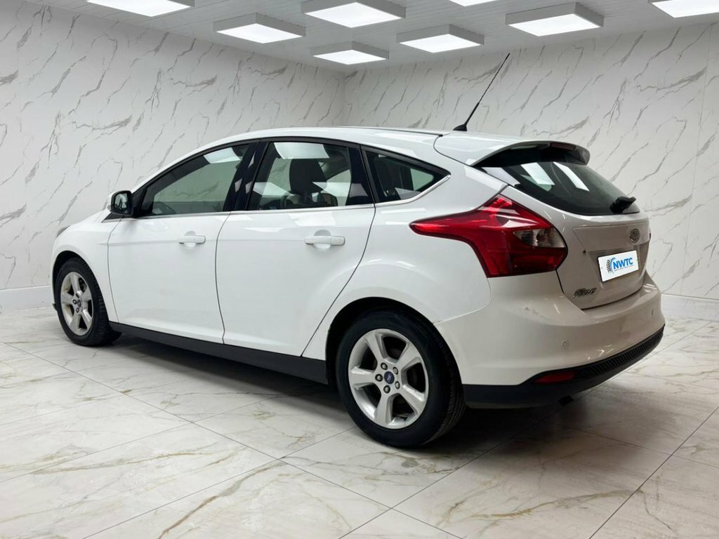 Ford Focus 1.6L Zetec Navigator SC14XND White #6