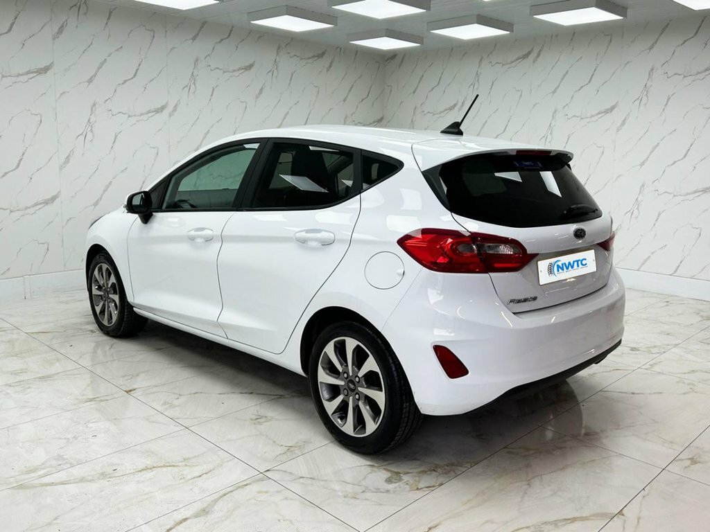 Ford Fiesta 1.1L Trend White #6