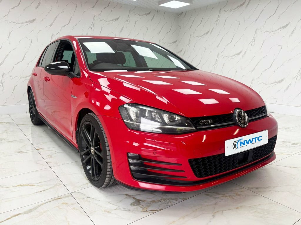Volkswagen Golf 2L Gtd GF15NVS Red #2