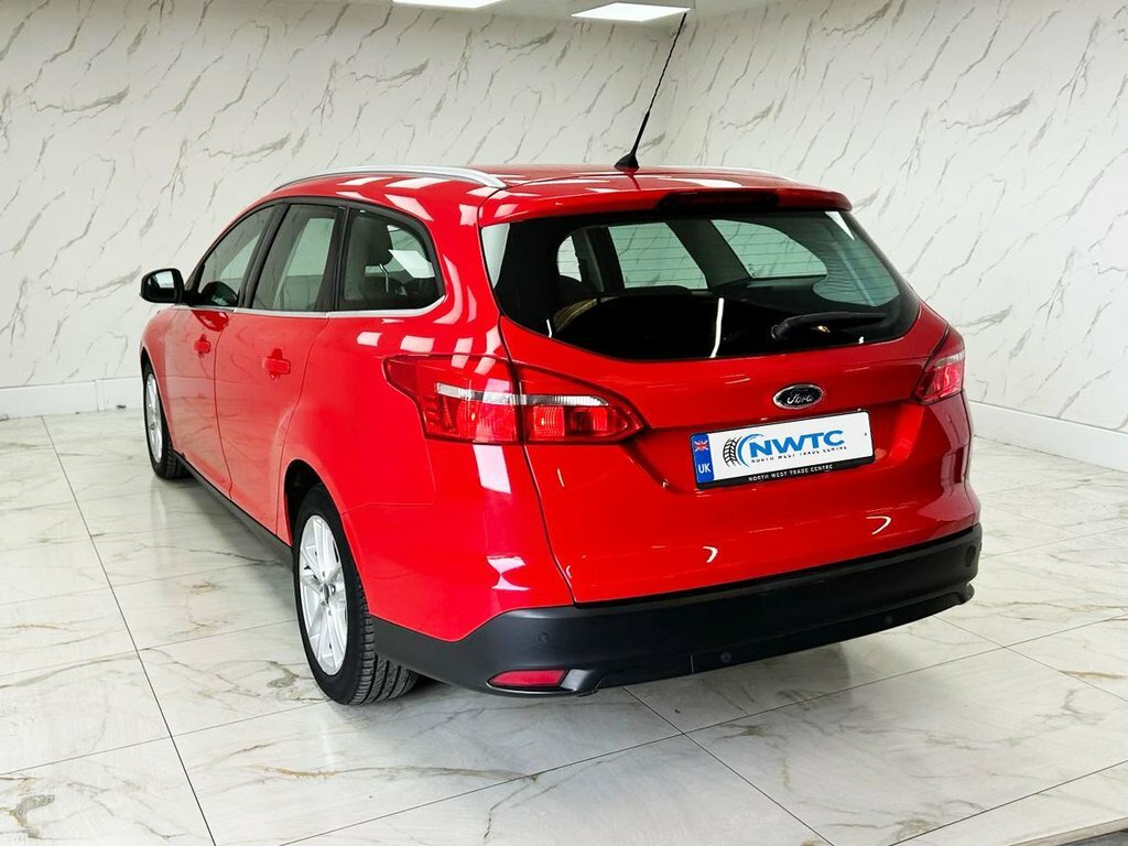 Ford Focus 1L Zetec NL65UHE Red #4