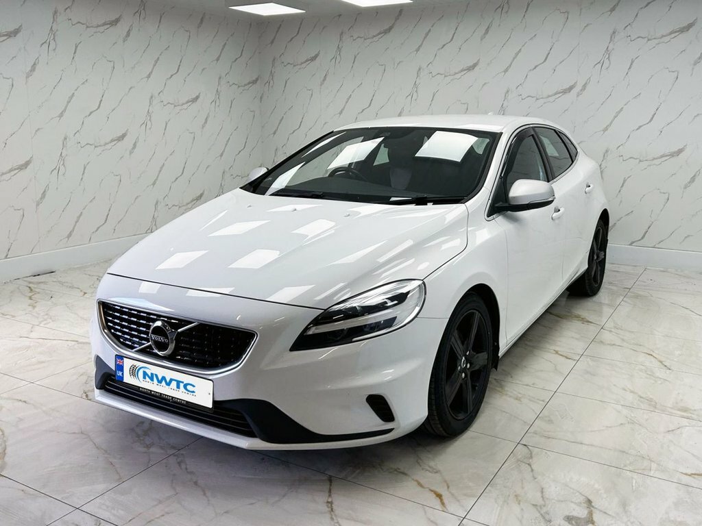 Volvo V40 2L R-design SB67ONK White #4