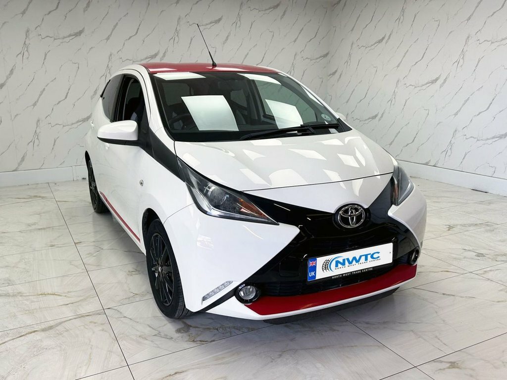 Toyota Aygo 1L X-press NL18OVV White #2