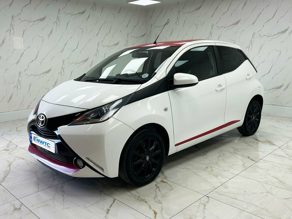 Toyota Aygo 1L X-press NL18OVV White #5