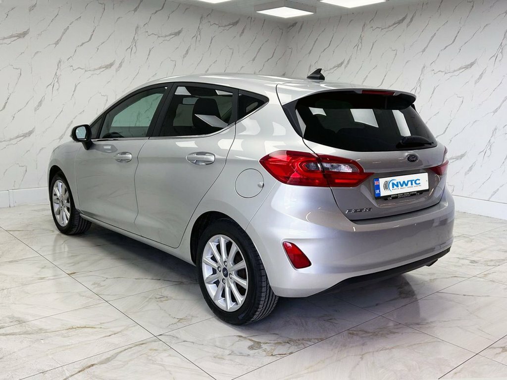 Ford Fiesta 1L Titanium GJ69OXL Silver #6