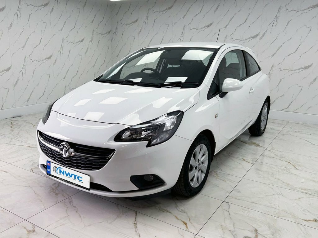 Vauxhall Corsa 1.4L Design CP69EEH White #4