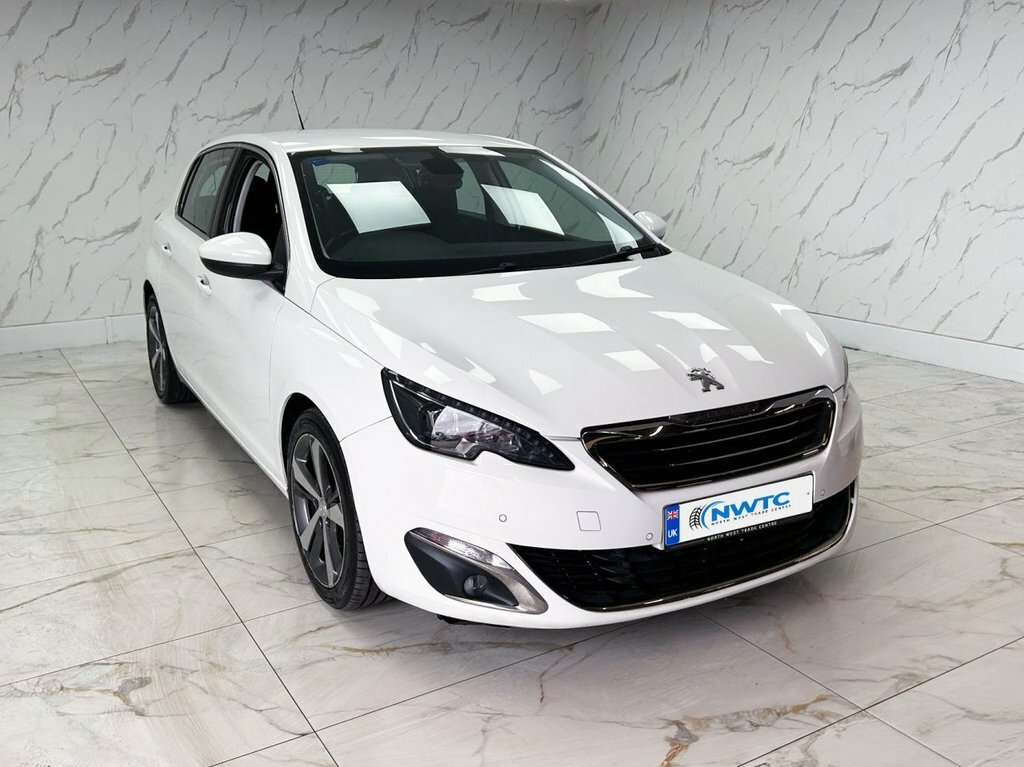 Peugeot 308 1.2L Allure White #2
