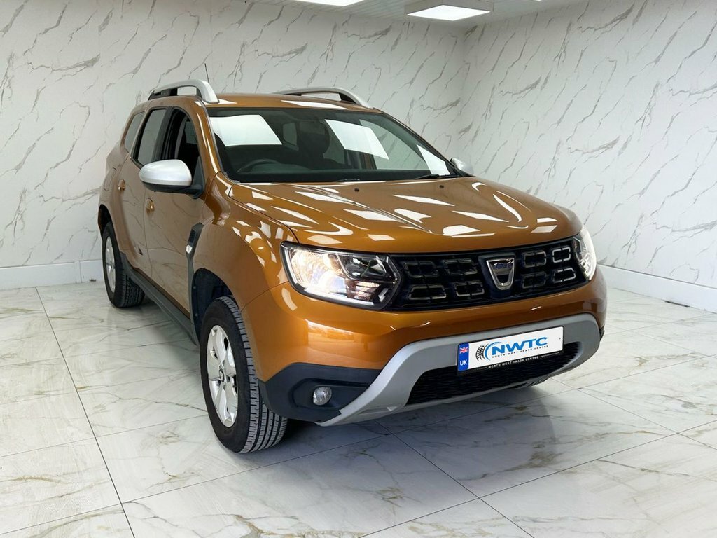 Dacia Duster 1.6L Comfort YV68HHD Orange #2