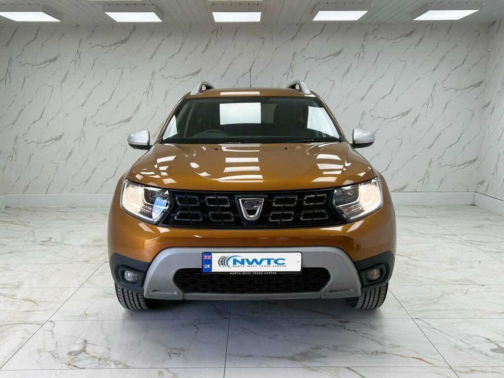 Dacia Duster 1.6L Comfort YV68HHD Orange #3