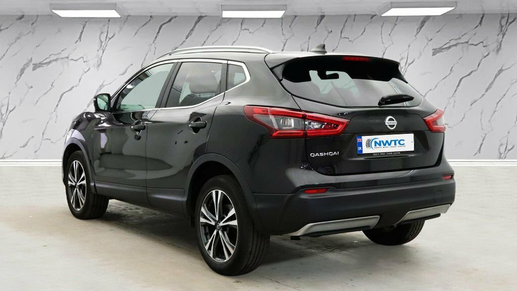 Nissan Qashqai 1.2L N-connecta MK68KUO Black #3